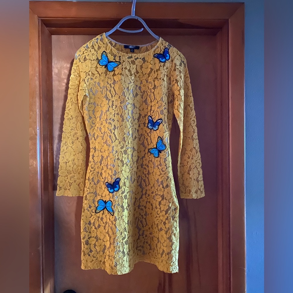 Fairchild Yellow Lace Dress XS with Blue Butterflies